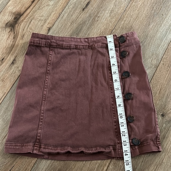Maroon Skirt - Picture 3 of 4